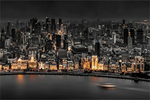 Shanghai Night View Tour： Romance and Brilliance Under the Neon Lights